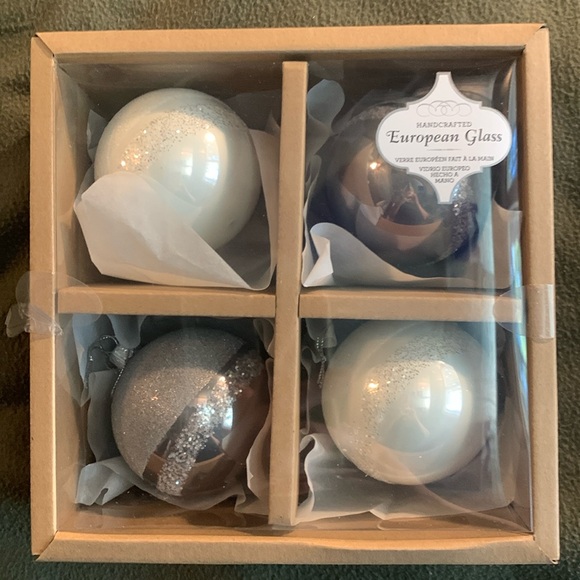 Gorgeous handcrafted European 3” glass ornaments. 2 white, 2 silver w/ glitter - Picture 1 of 6